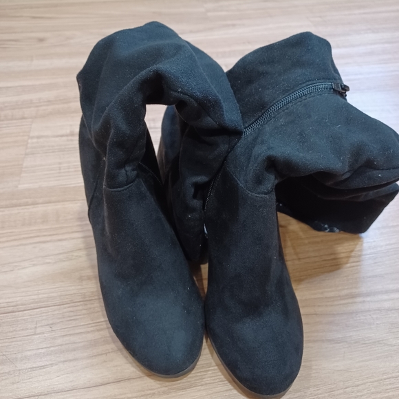 CHARLOTTE RUSSE BOOTS FOR WOMAN SIZE 8. SUEDE - Picture 7 of 7